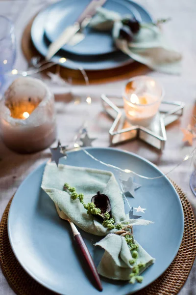 Table setting with candles — Stock Photo, Image