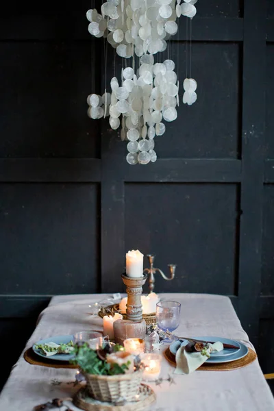 Ajuste de mesa con velas — Foto de Stock