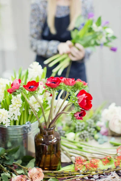 Master class su mazzi di fiori — Foto Stock