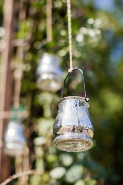 Mumlar yanan asılı