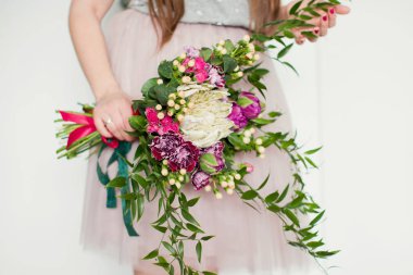 protea ile parlak buket