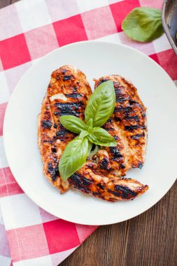 Sebzeli ızgara tavuk