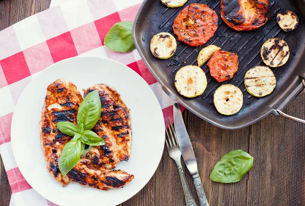 Sebzeli ızgara tavuk