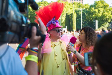 Madrid, İspanya - 07 Temmuz 2019 - Gay Pride, Orgullo Gay -Man being