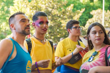 Madrid, İspanya - 07 Temmuz 2019 - Gay Pride, Orgullo Gay - Meraklı 