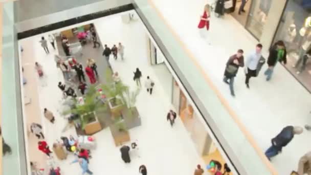 Yeni Açılan Alışveriş Merkezinde Yürüyen Insanlar — Stok video