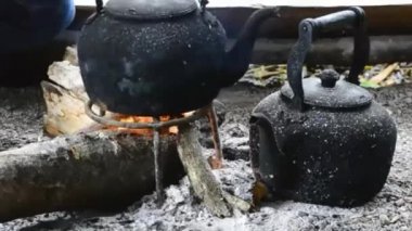 şenlik ateşi kırsal Tayland tarihinde eski su ısıtıcısı