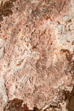 Pamukkale havuzları turistler tarafından çiğnenmiş, kurumuş ve beyazdan renk değiştirmiş, Türkiye