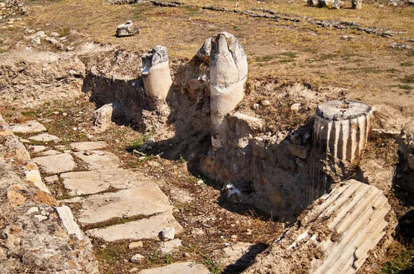 View of ancient Greek city Hierapolis, Pamukkale, Turkey — Stock Photo, Image