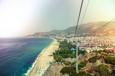 Kleopatra sahilindeki deniz kıyısında. Hindi, Alanya. Rahatlatıcı Ho