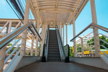 yol Tayland yanında yürüyen merdiven