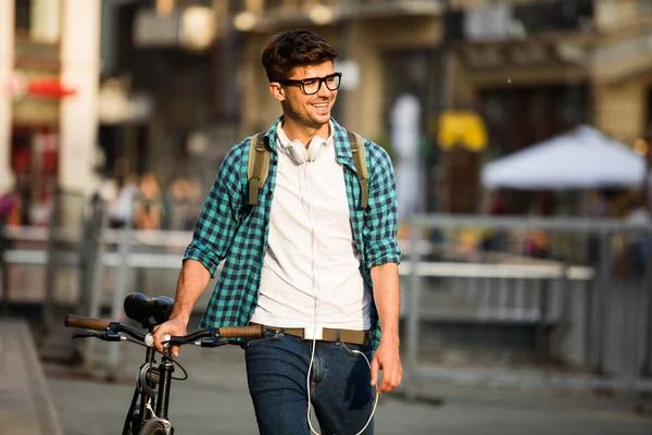 Ung Student Med Glasögon Promenad Gatan Efter Skolan Med Sin — Stockfoto