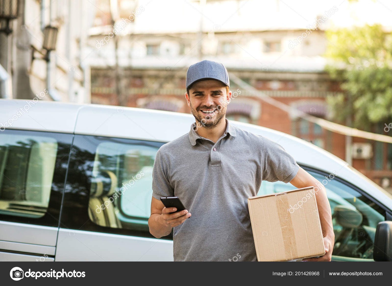Работа автокурьером на личном автомобиле. Водитель курьер. Водитель курьер. Работа курьер на собственном автомобиле. Курьер на легковом авто.