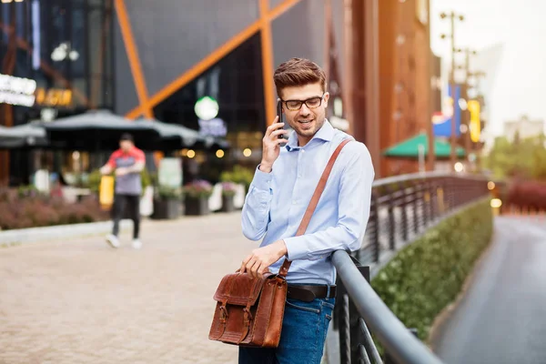 Waiting Coffee Meeting Handsome Smart Casual Man Eyeglasses Leather Bag — Stock Photo, Image