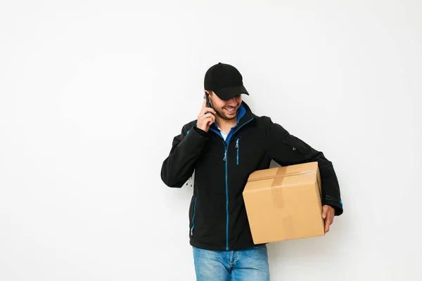 Your Shipping Here Delivery Man Having Conversation Mobile Phone Cardbox — Stock Photo, Image