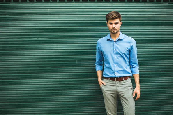 Důvěra Eleganci Mladý Muž Smart Casual Oblečení Pro Úřední Den — Stock fotografie