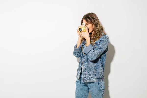 Film Dead Concept Young Hipster Woman Wearing All Jeans Posing — Stock Photo, Image