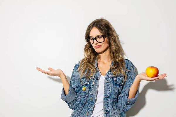 Todo Sobre Elección Concepto Con Una Mujer Hipster Chaqueta Retro — Foto de Stock