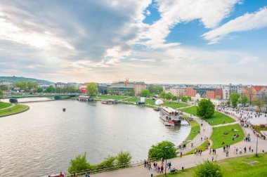 Krakow 'daki Wisla nehrinin hava manzarası