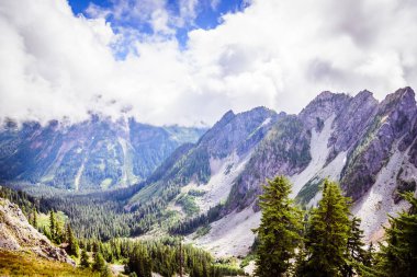 Seattle yakınlarındaki yüksek dağlarda muhteşem manzara