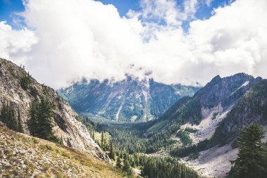 Seattle yakınlarındaki yüksek dağlarda muhteşem manzara