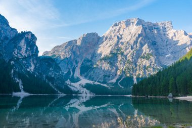 İtalyan Dolomitleri 'nde sakin bir sabah.
