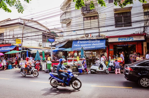 Bangkok Tailandia Junio 2015 Tráfico Por Tarde Una Las Calles — Foto de Stock