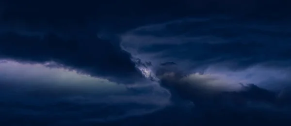 Paralelo Dramático Tormenta Nubes Espacio — Foto de Stock