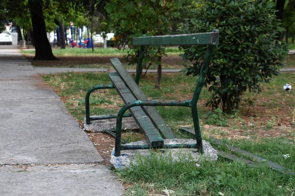 Sitzen, wenn Sie es wagen. — Stockfoto