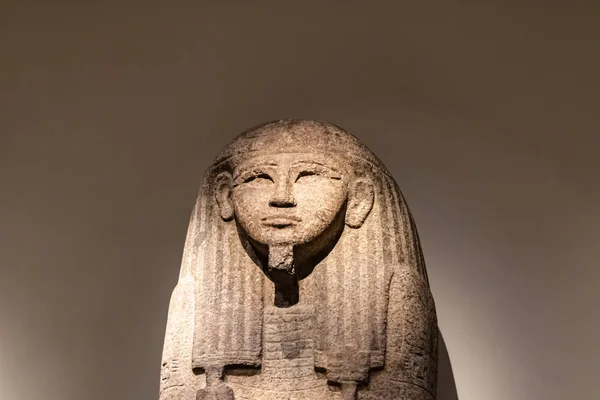 TURIN, ITALY - 25 May 2019: Ancient statue at Egyptian Museum - Image — Stock Photo, Image