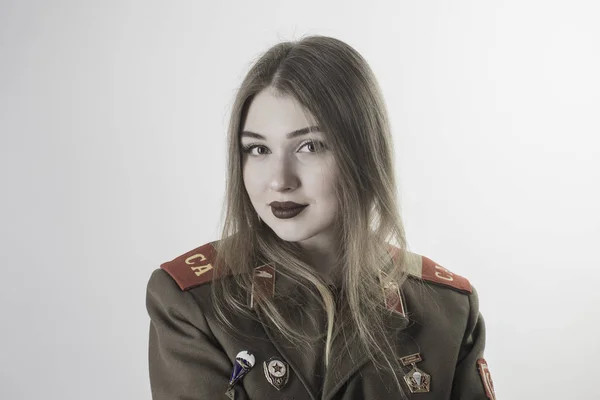 Νεαρό Κορίτσι Σοβιετική Στρατιωτική Στολή — Φωτογραφία Αρχείου