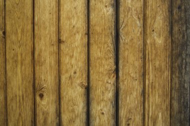 panoları boyanmamış eski duvar