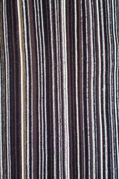 Bufanda de lona tejida de hilos oscuros y ligeros —  Fotos de Stock