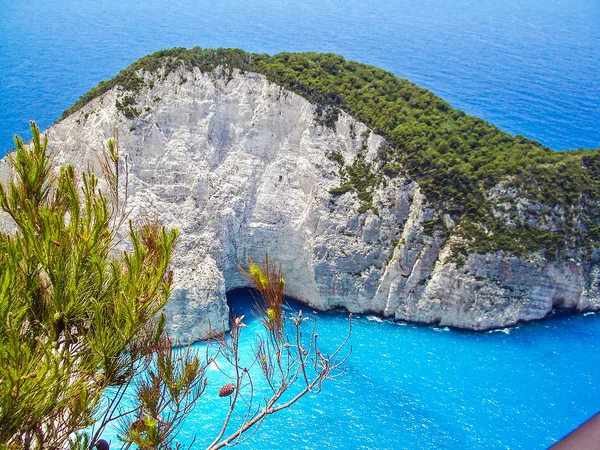 Цветной Открытый Живописный Пейзаж Морская Панорама Камнями Кустами Голубом Средиземноморском — стоковое фото