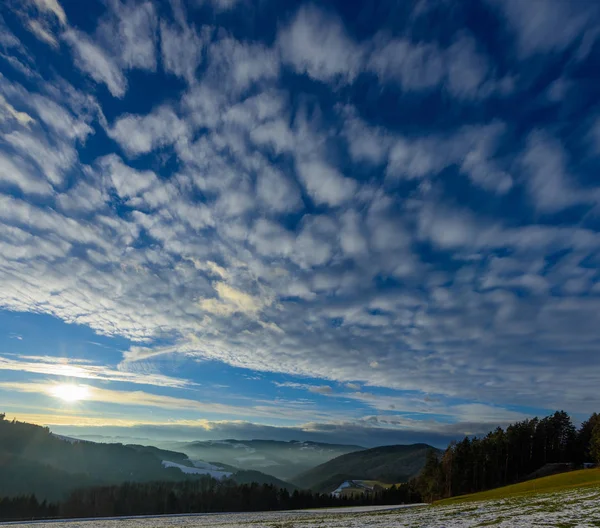 Wschód Słońca Scenic Glorious Zimą Panoramicznym Widokiem Pokryte Śniegiem Krajobrazów — Zdjęcie stockowe