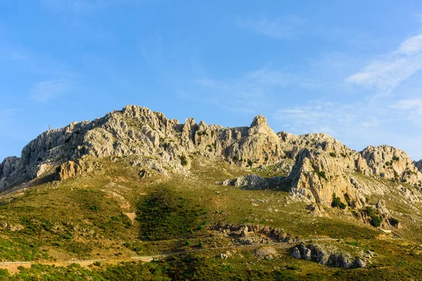 Színes Szabadtéri Táj Kép Ból Egy Rock Hill Formációban Szardínián — Stock Fotó