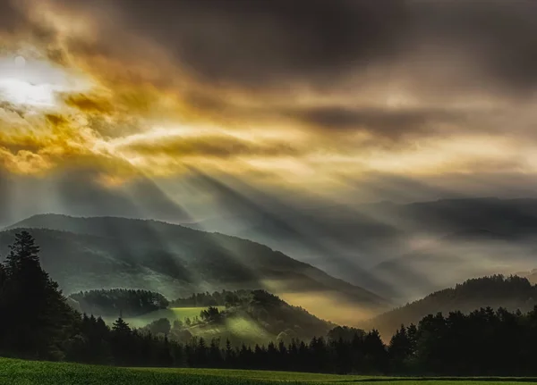 Belas Cores Arte Intensa Paisagem Panorâmica Panorâmica Foto Épico Nebuloso — Fotografia de Stock