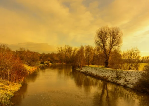 Farbe Freien Idyllische Goldene Impressionistische Naturdarstellung Eines Flusses Flussufer Mit — Stockfoto