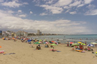 Peiscola, İspanya, 19 Ağustos 2017: Genel bakış turistik plaj, Peiscola bu tek önemli turistik yer İspanya.
