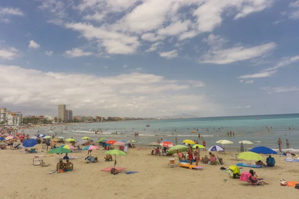 Peiscola Hiszpania Sierpnia 2017 Ogólne Zobacz Turystyczne Plaży Peiscola Jest — Zdjęcie stockowe