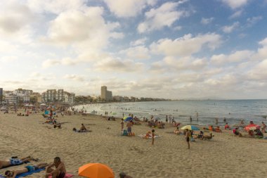 Peiscola, İspanya, 19 Ağustos 2017: görünümünü yüksek sezon boyunca turistik yer. İspanya'da en touristics biridir Penyiscola yerler.