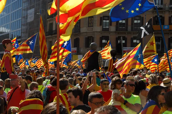 Barcelona, Katalonya, İspanya, 11 Eylül 2017: Ralli Catalunya'nın bağımsızlığını Milli gün boyunca desteği.