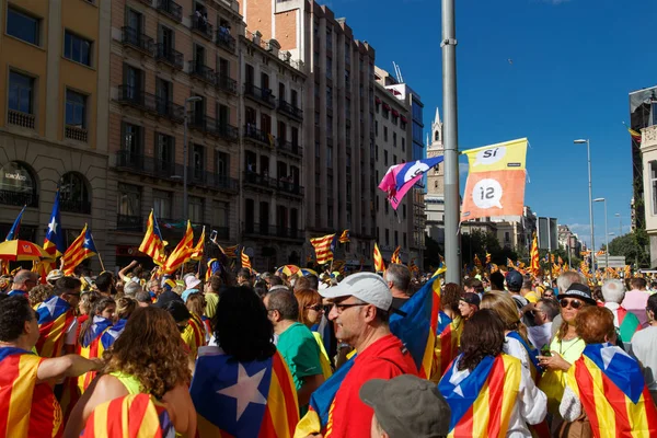 Barcelona, Katalonya, İspanya, 11 Eylül 2017: Ralli Catalunya'nın bağımsızlığını Milli gün boyunca desteği.