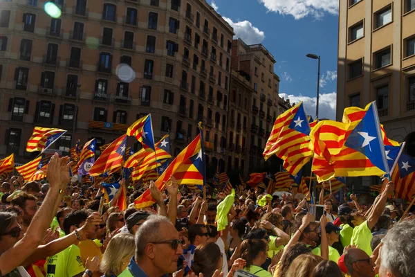 Barcelona, Katalonya, İspanya, 11 Eylül 2017: Ralli Catalunya'nın bağımsızlığını Milli gün boyunca desteği.