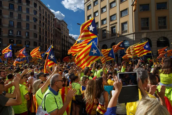 Barcelona, Katalonya, İspanya, 11 Eylül 2017: Ralli Catalunya'nın bağımsızlığını Milli gün boyunca desteği.