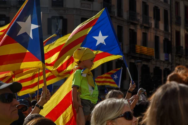 Barcelona Catalunha Espanha Setembro 2017 Pessoas Rua Tumultos Durante Dia — Fotografia de Stock