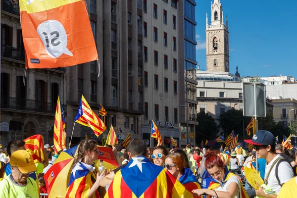 Barcelona, Katalonya, İspanya, 11 Eylül 2017: Ralli Catalunya'nın bağımsızlığını Milli gün boyunca desteği.