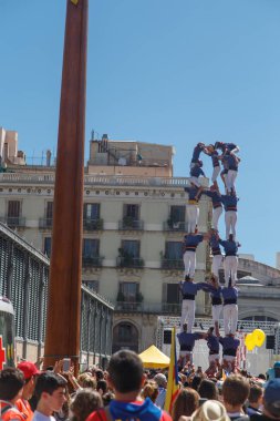 Barcelona, Katalonya, İspanya, 11 Eylül 2017: İsyan sırasında ulusal Catalonia claming Katalan bayrakları ile Catalunya Barcelona bağımsızlık günü sokakta insanlar. Editoryal resim yazısı.