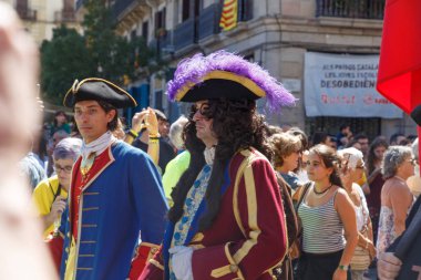 Barcelona, Katalonya, İspanya, 11 Eylül 2017: İsyan sırasında ulusal Catalonia claming Katalan bayrakları ile Catalunya Barcelona bağımsızlık günü sokakta insanlar. Editoryal resim yazısı.