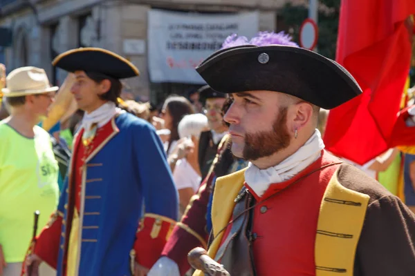 Barcelona, Katalonya, İspanya, 11 Eylül 2017: İsyan sırasında ulusal Catalonia claming Katalan bayrakları ile Catalunya Barcelona bağımsızlık günü sokakta insanlar. Editoryal resim yazısı.